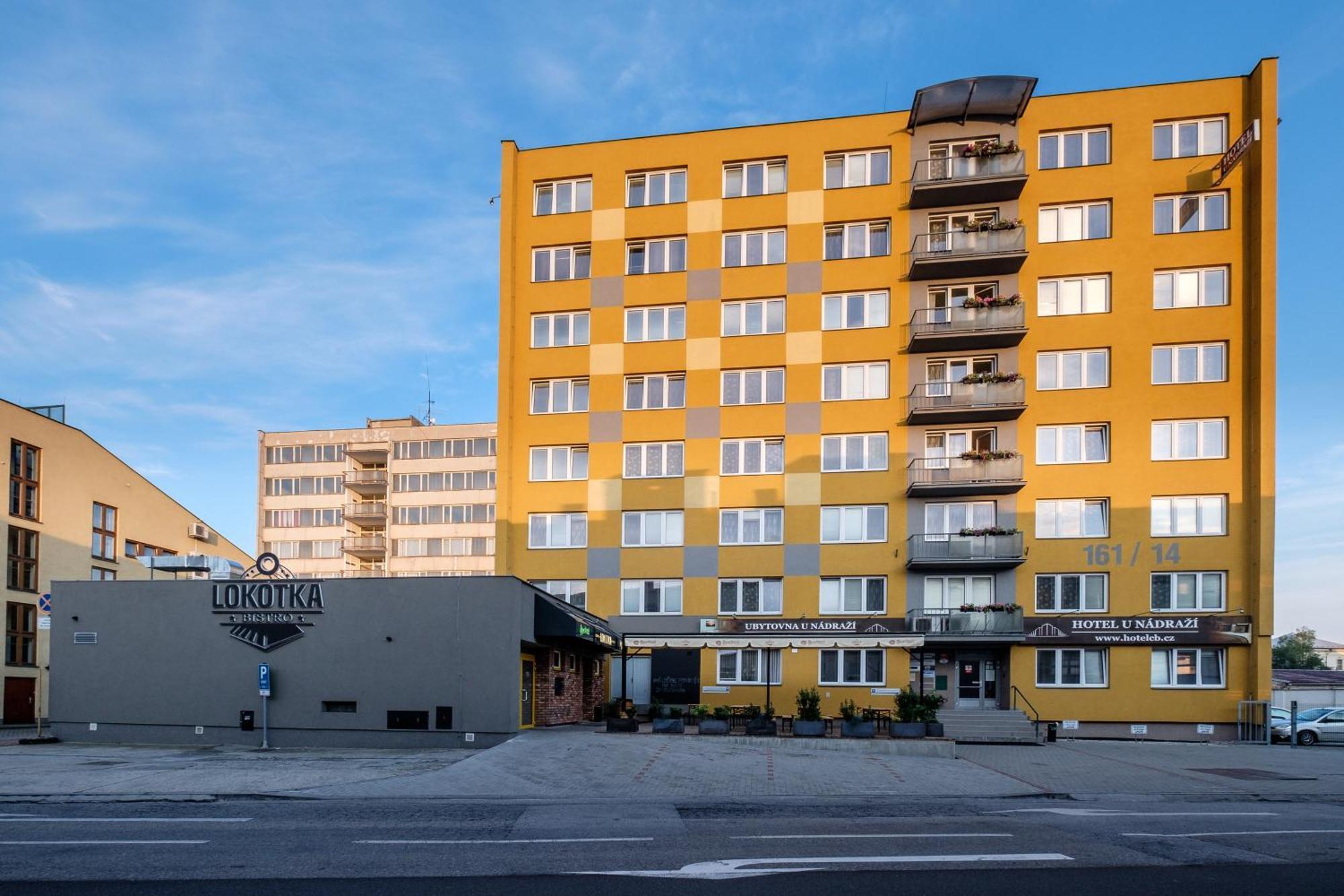 Hotel U Nadrazi Ceske Budejovice Bagian luar foto