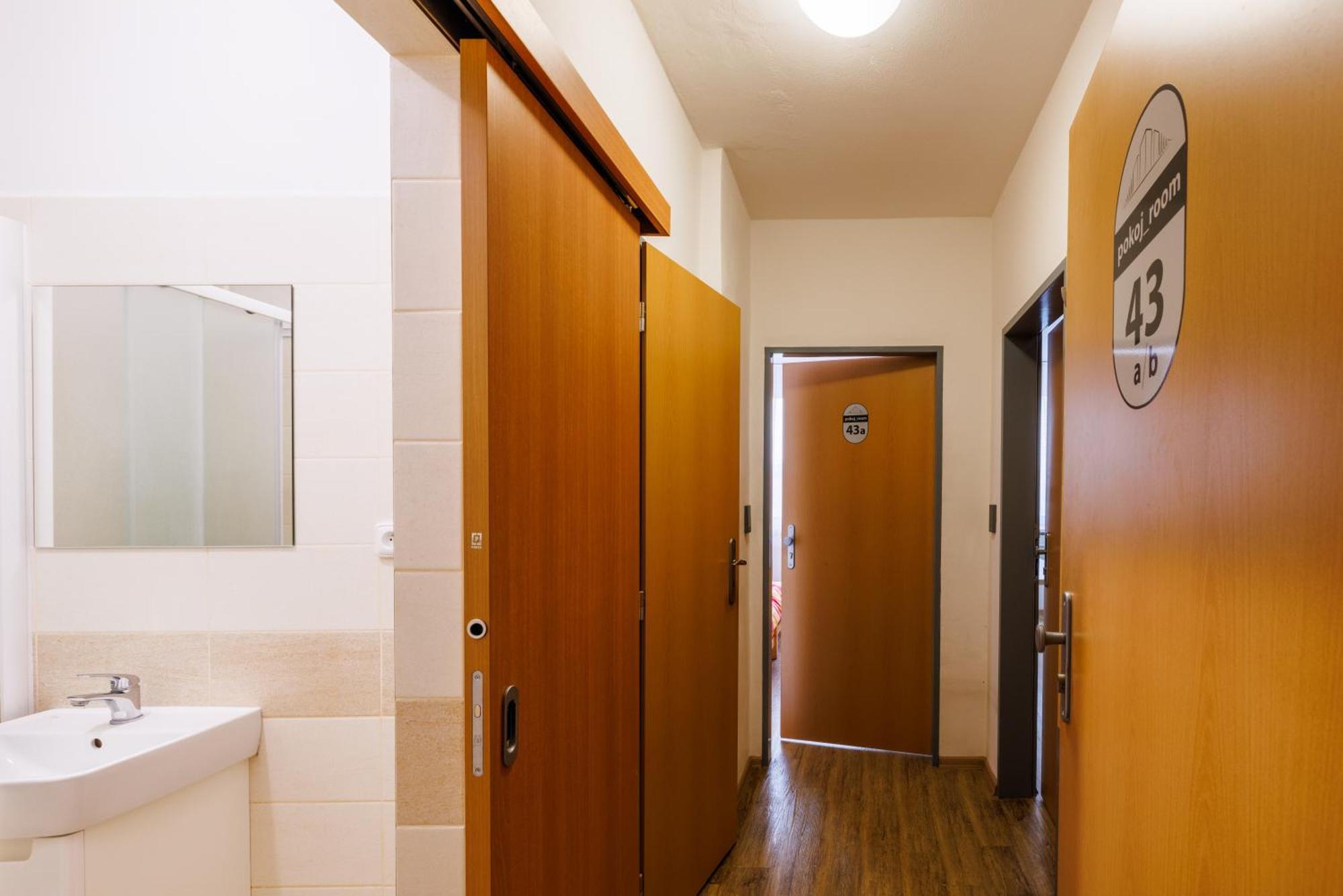 Hotel U Nadrazi Ceske Budejovice Bagian luar foto