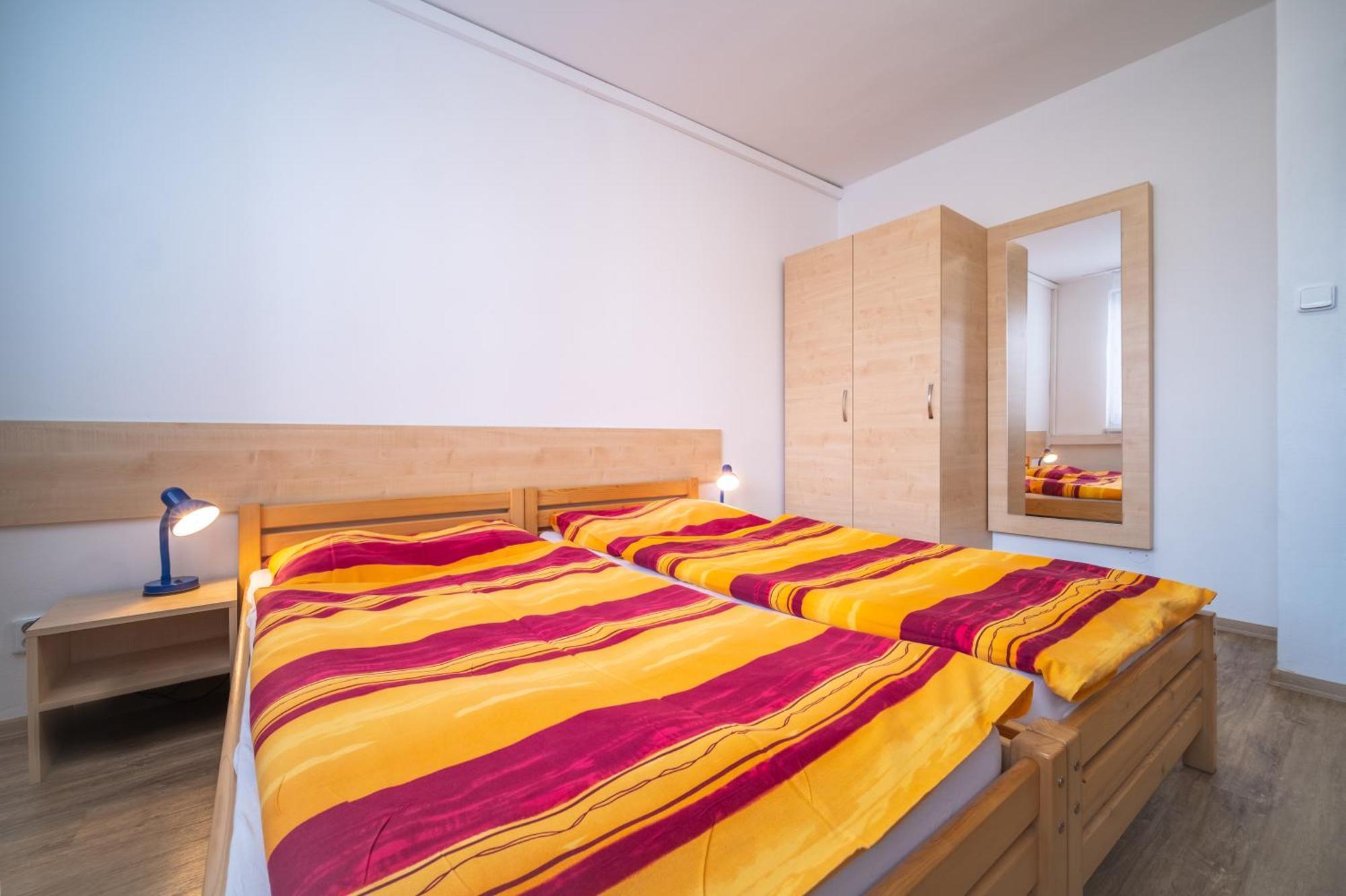 Hotel U Nadrazi Ceske Budejovice Bagian luar foto